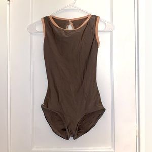 Yumiko Larissa Leotard